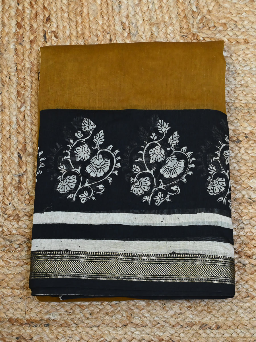 Signature black