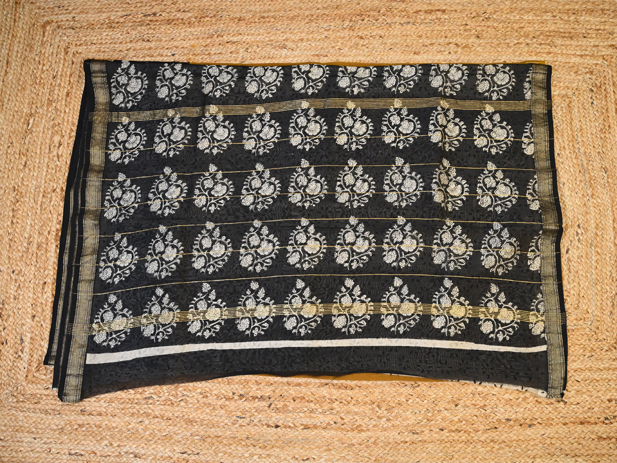 Signature black
